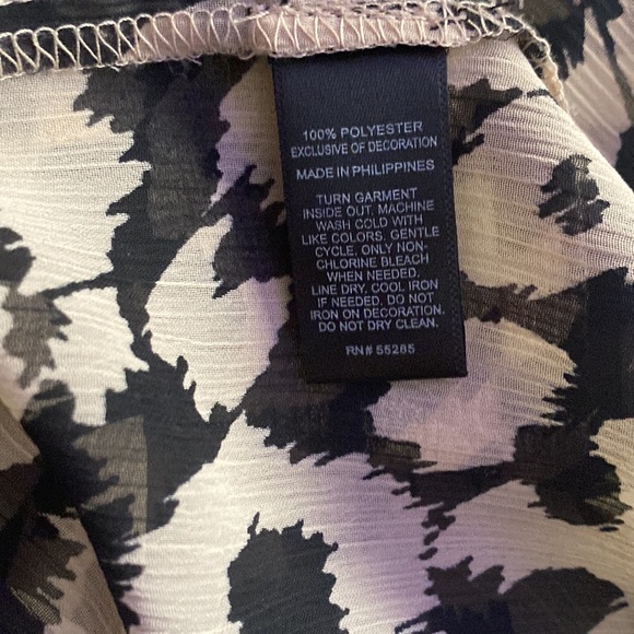 EXPRESS Cheetah Print Blouse - MEDIUM - Picture 4 of 4